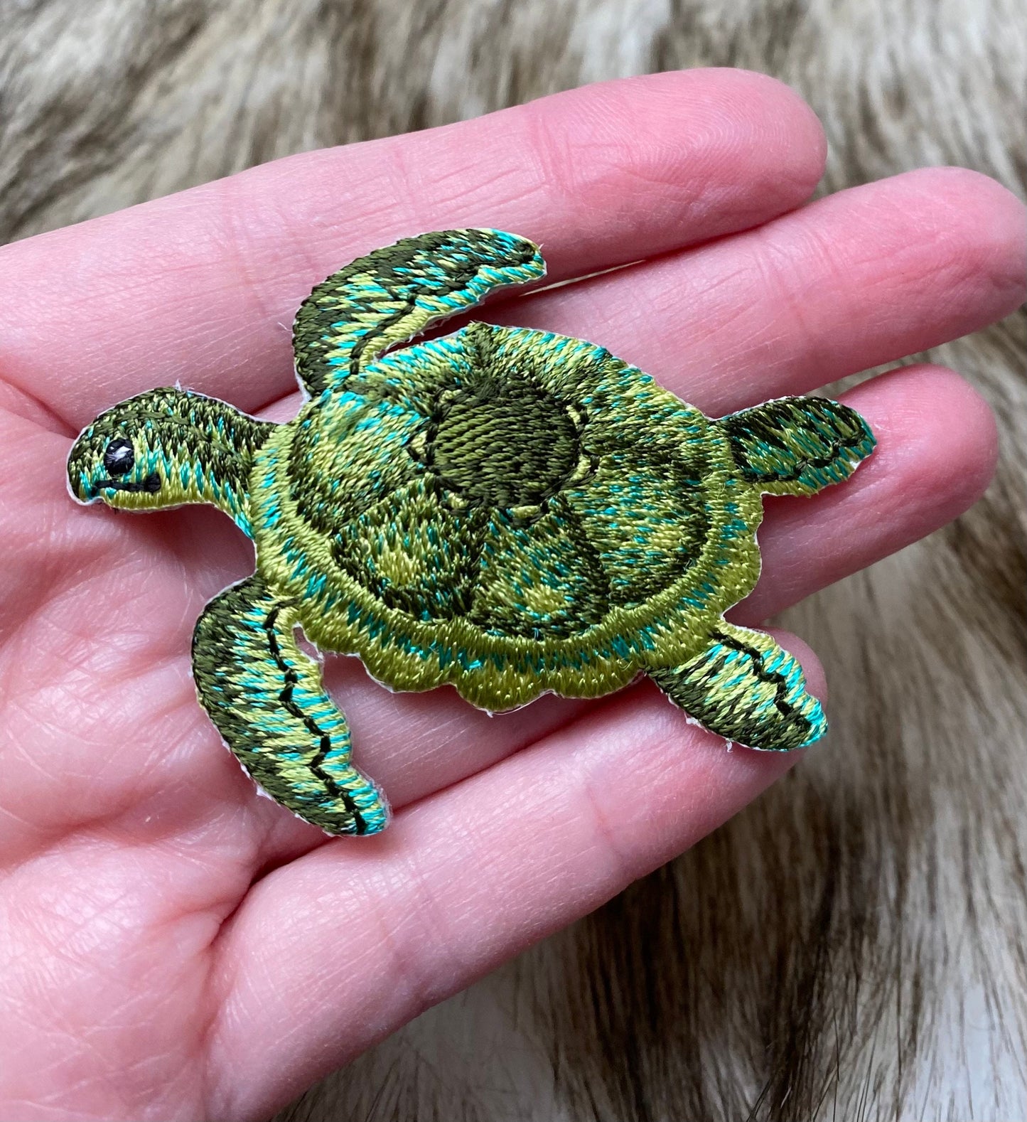 Sea Turtle - Tropical - Green - Marine Reptile - Iron on Applique - Embroidered Patch - 697003-A