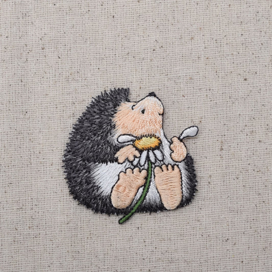 Hedgehog with Daisy - Embroidered Patch - Iron on Applique - 155250A