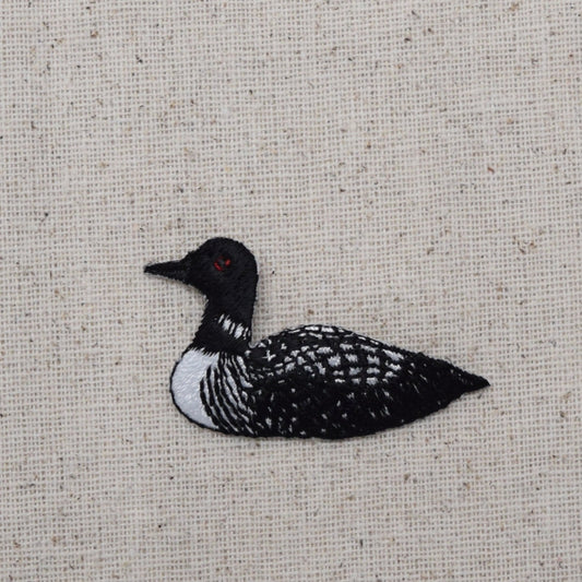 Single Loon - Facing Left - Water Fowl - Embroidered Patch - Iron on Applique - 694784-AL