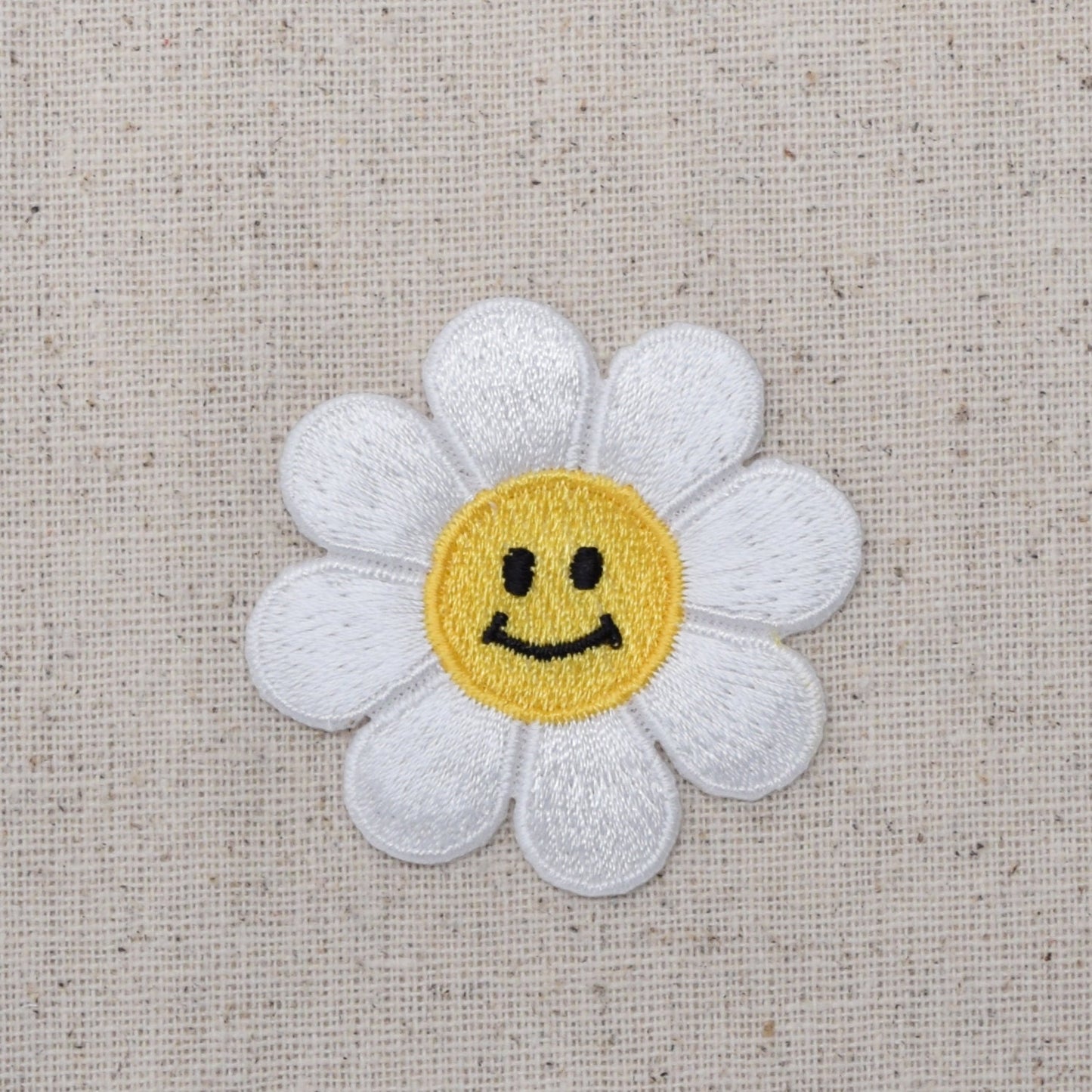 Smiling Daisy - White Flower Iron on Patch