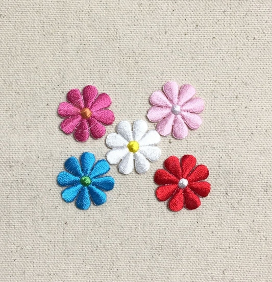 Small - Daisy Flower - COLOR CHOICE: Fuchsia, Turquoise Blue, White, Red, Light Pink- Iron on Applique - Embroidered Patch - 694071