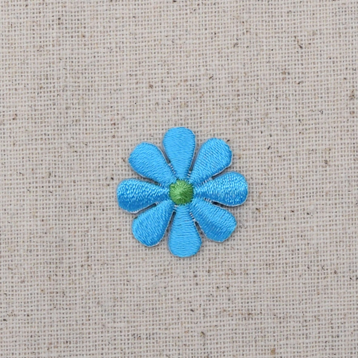 Small - Daisy Flower - COLOR CHOICE: Fuchsia, Turquoise Blue, White, Red, Light Pink- Iron on Applique - Embroidered Patch - 694071