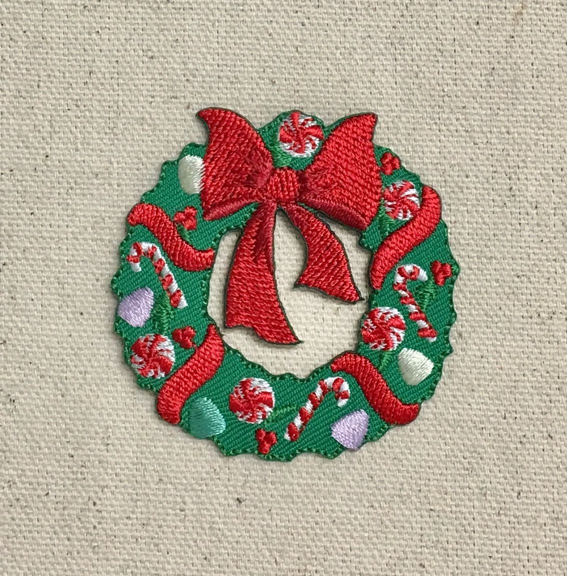 Christmas Wreath - Red Bow/Candy Cane/Peppermints - Iron on Applique - Embroidered Patch - 697274-A