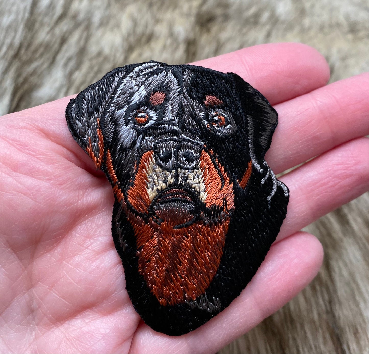 Rottie Head - Puppy Dog - Rottweiler - Embroidered Patch - Iron on Applique - 694995-A