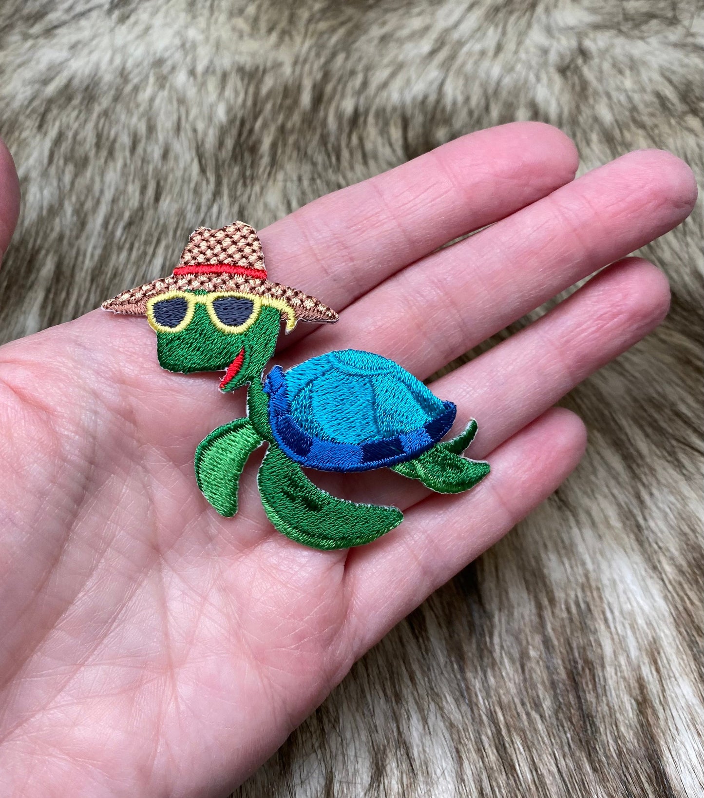 Sea Turtle - Straw Sun Hat/Sunglasses/Beach - Embroidered Patch - Iron on Applique - 697205-A