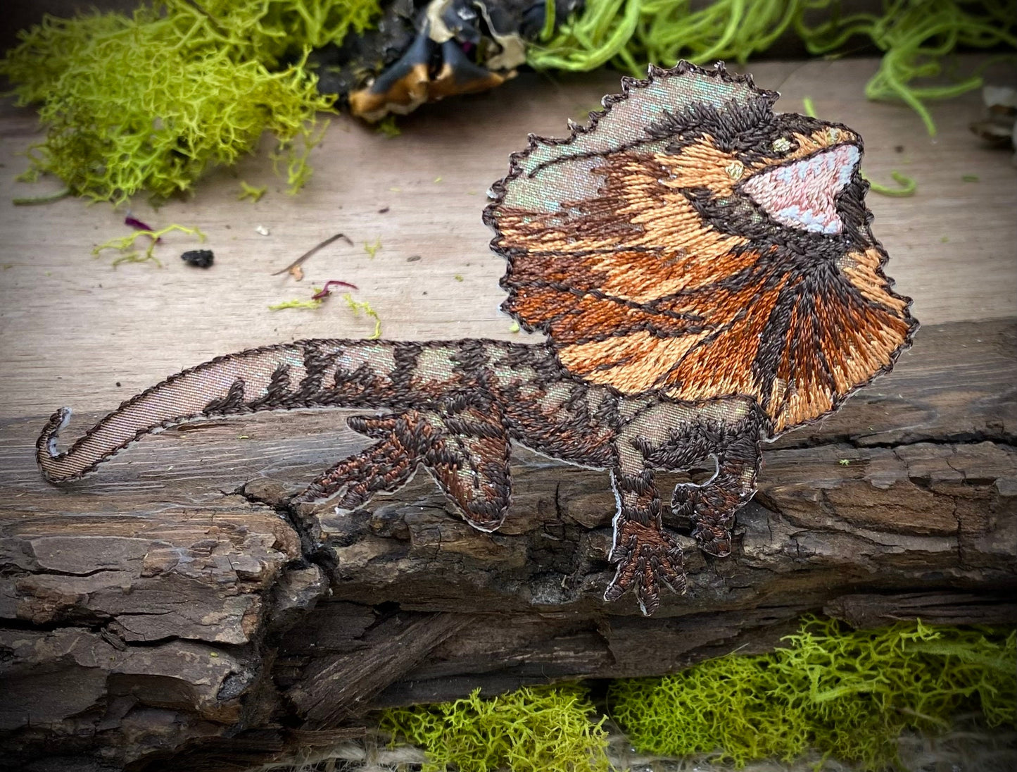 Frilled Dragon - Brown Frill-necked Shimmery Lizard - Embroidered Iron on Patch