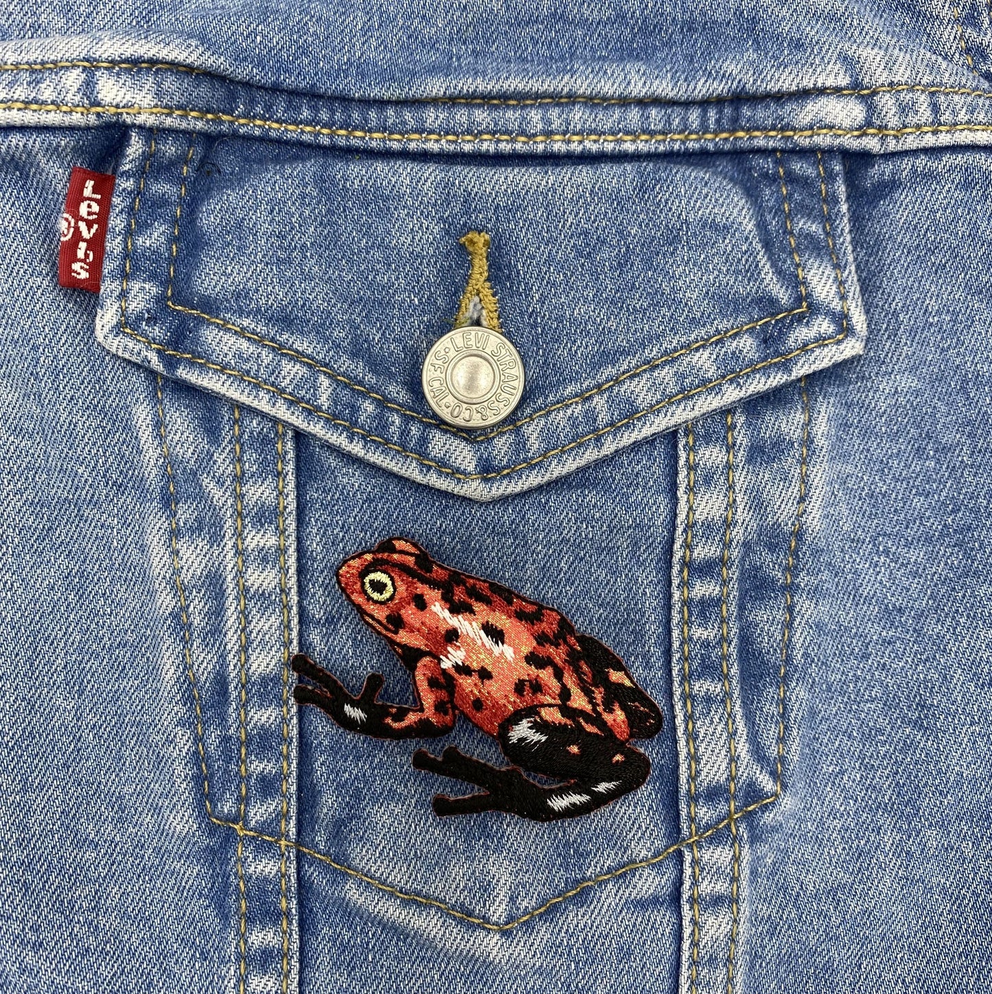 Tree Frog, Shimmery Iridescent, Red, Iron-on Patch, Embroidered Badge