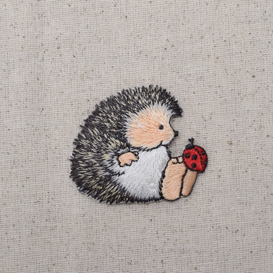 Hedgehog with Ladybug - Embroidered Patch - Iron on Applique - 154377A